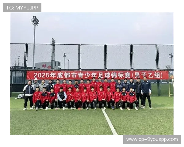 “青少年足球赛事奖项设置丰富，激发少年踢球热情”，青少年足球赛事有哪些