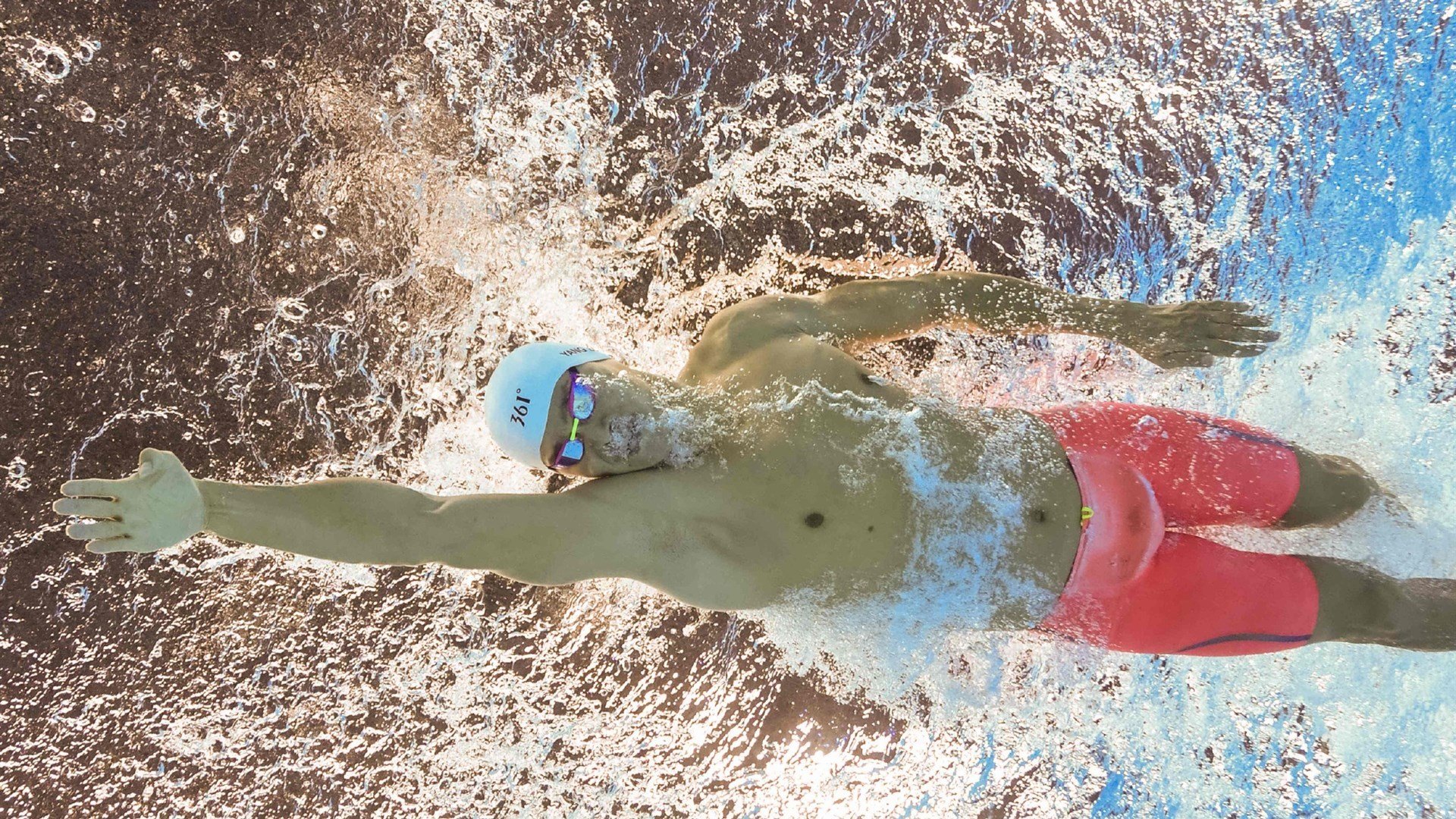 世界热气球邀请赛 锡林郭勒草原数十只热气球升空比拼高度与距离